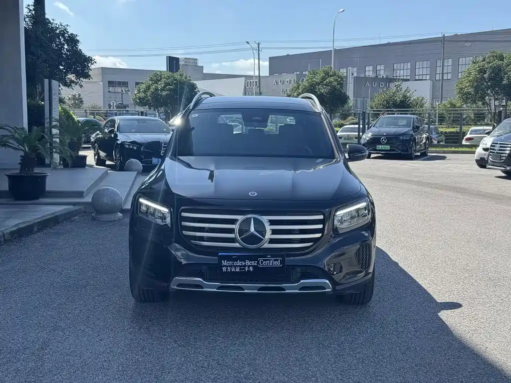 Mercedes-Benz GLB 2025