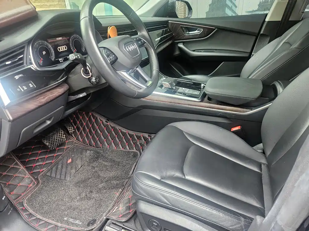 Audi Q8 2021