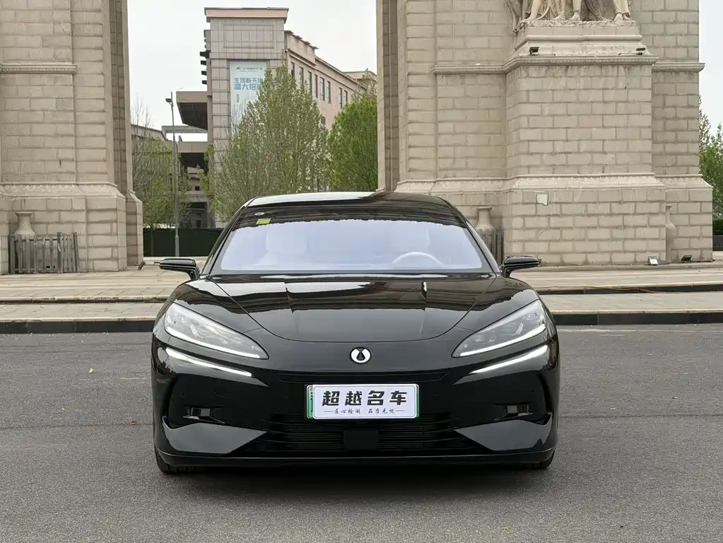 Denza Z9 2024