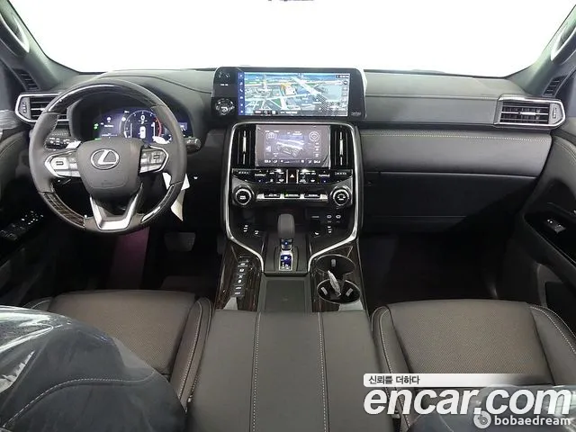 Lexus LX 2025