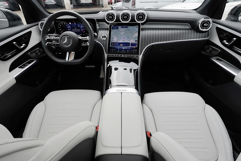 Mercedes-Benz GLC 300 2025