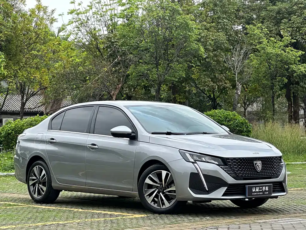 Peugeot 408 2023