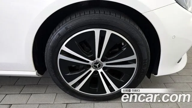 Mercedes-Benz E-Класс 2020