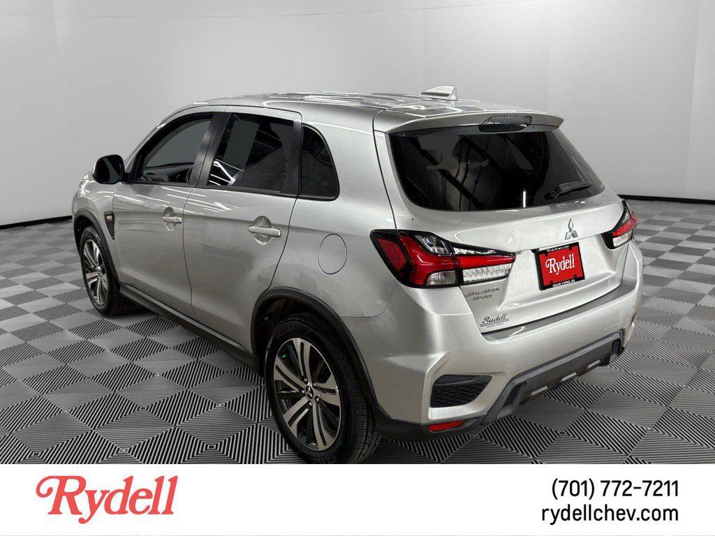 Mitsubishi Outlander Sport 2024