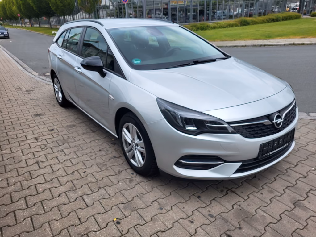 Opel Astra 2021