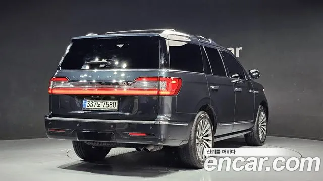 Lincoln Navigator 2021