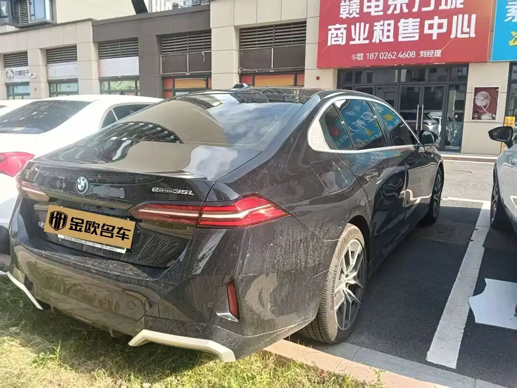 BMW i5 2025