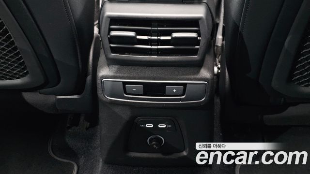 Audi Q4 e-tron 2023