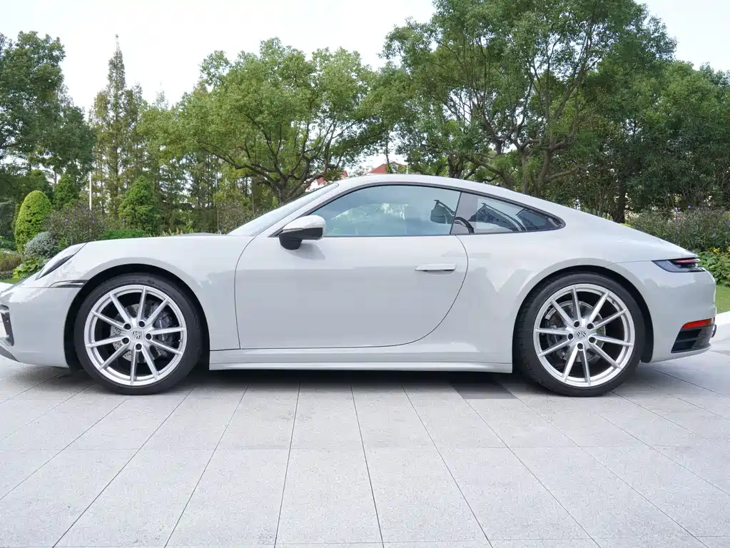 Porsche 911 2021