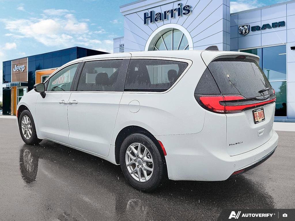Chrysler Pacifica 2024