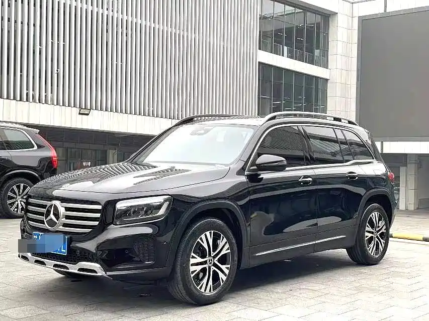 Mercedes-Benz GLB 2024