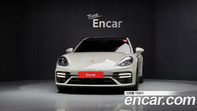 Porsche Panamera 2022
