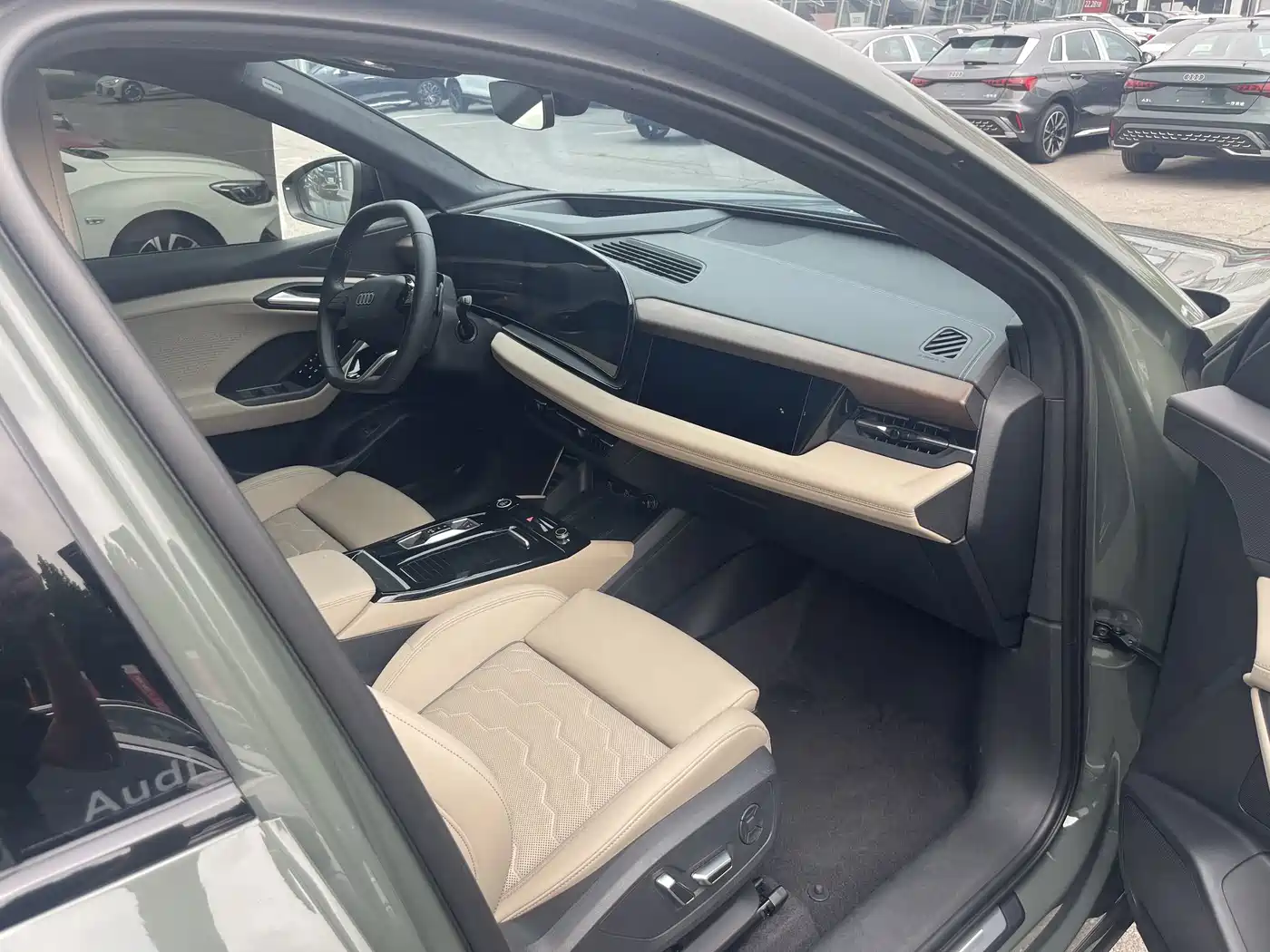 Audi e-tron 2025