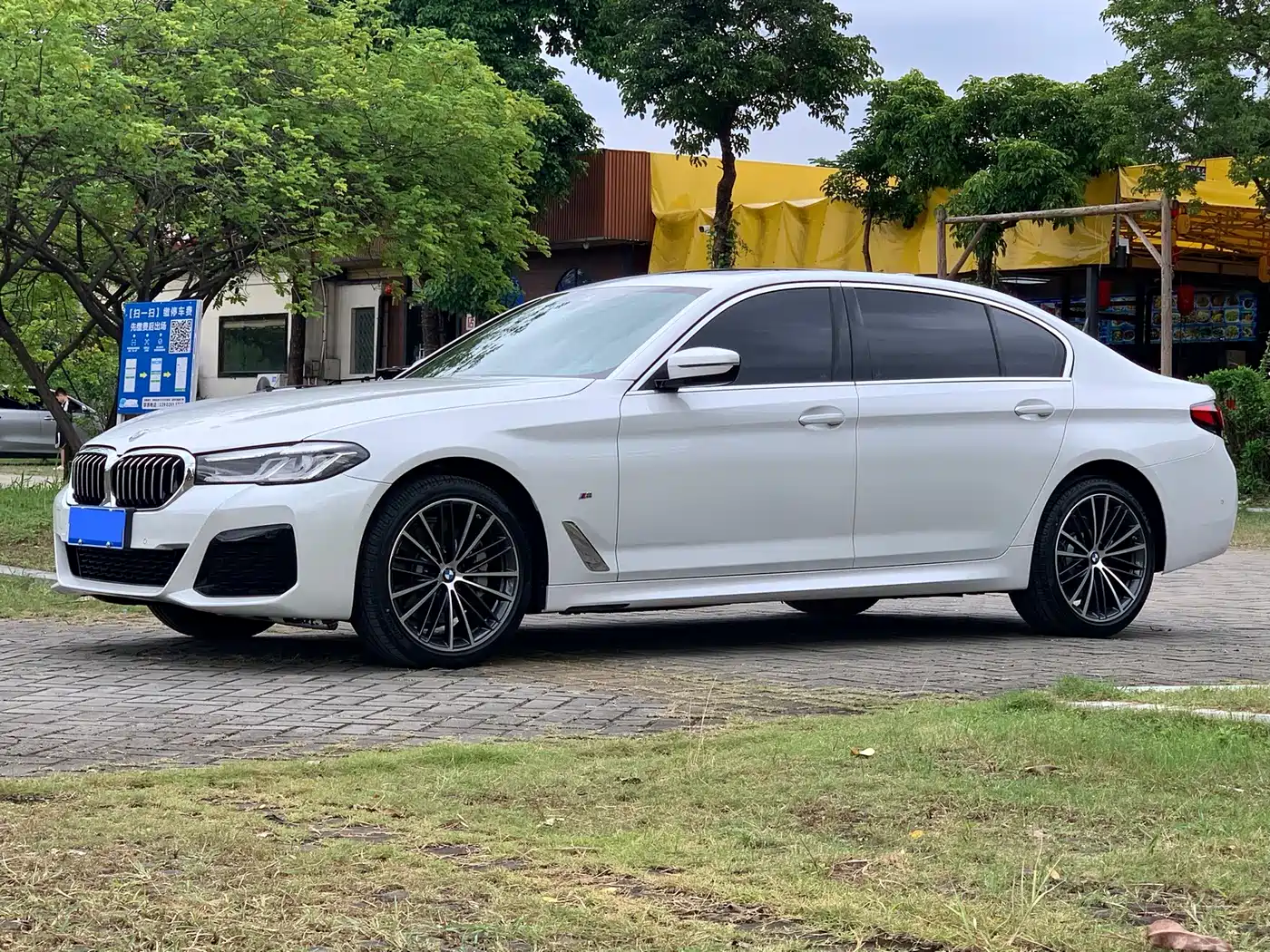 BMW 5 серии 2023
