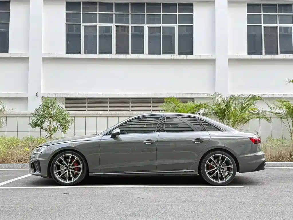 Audi S4 2023