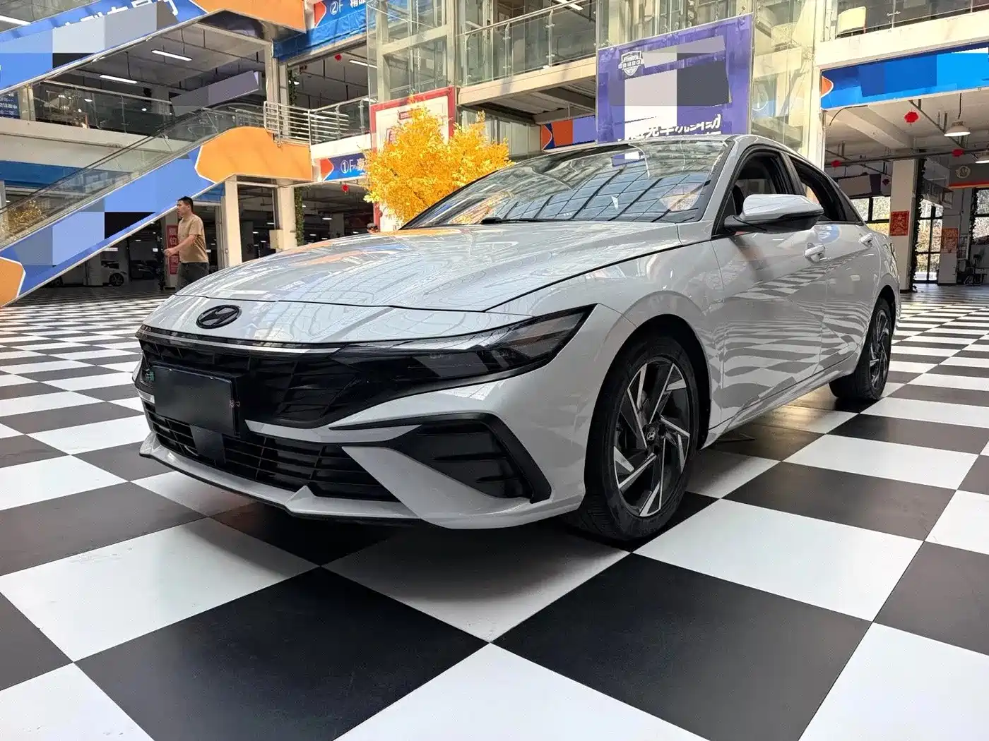 Hyundai Elantra 2023