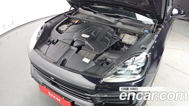 Porsche Cayenne 2021
