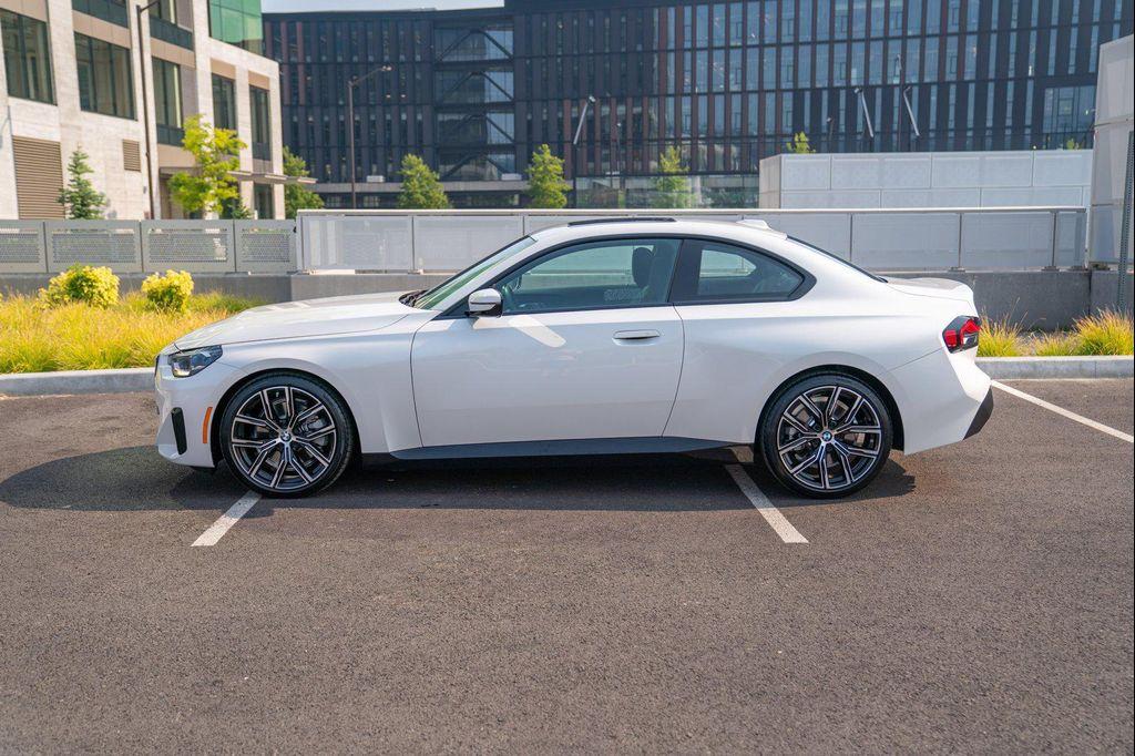 BMW 230 2023