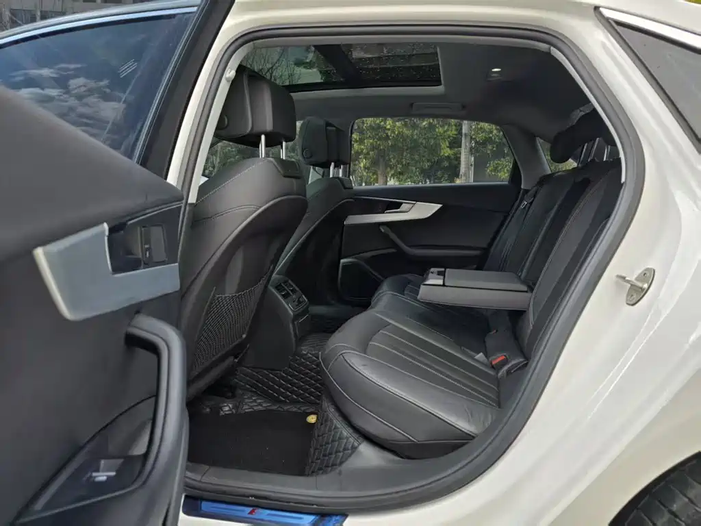 Audi A4 2021