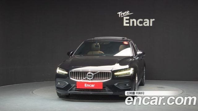 Volvo S60 2022