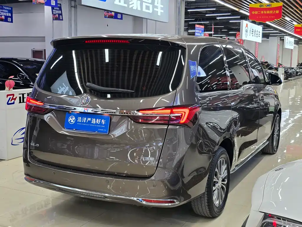 Buick GL8 2023