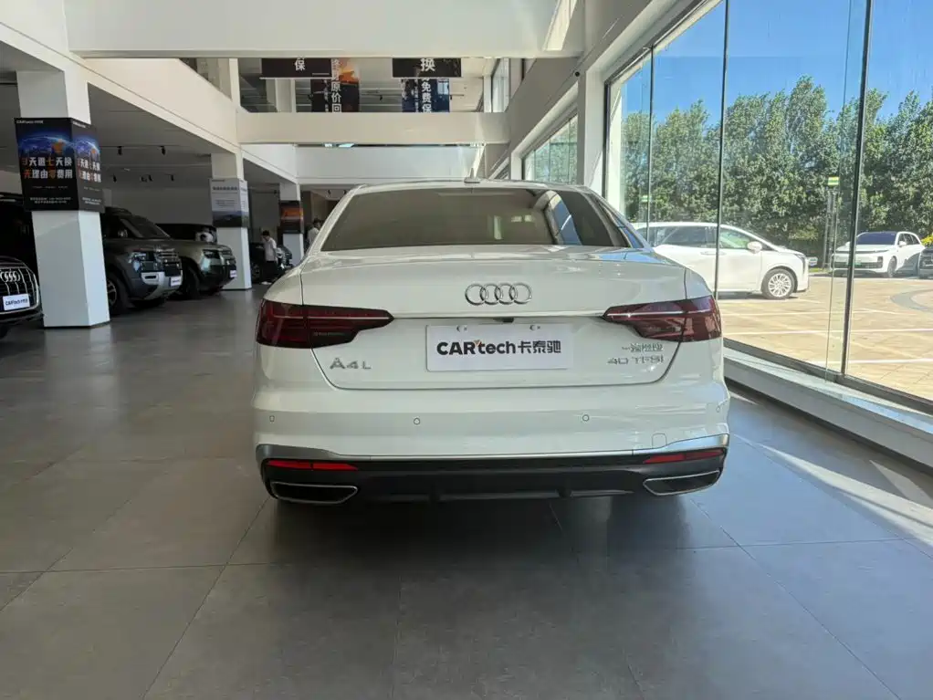 Audi A4 2023