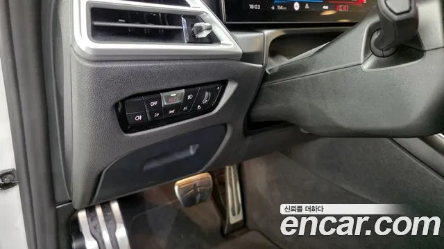 BMW M4 2025