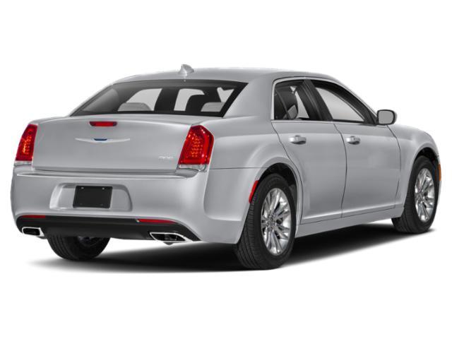 Chrysler 300 2021
