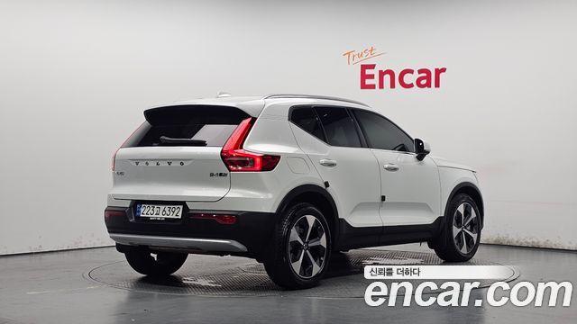 Volvo XC40 2023
