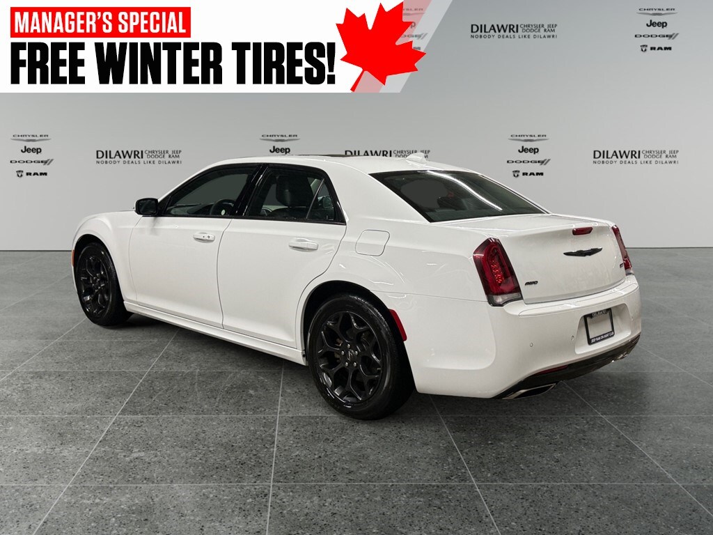 Chrysler 300 2023