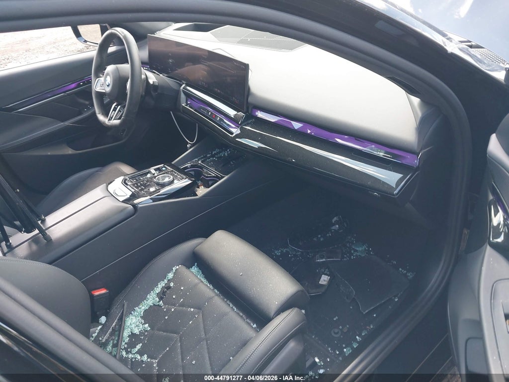 BMW i5 2024