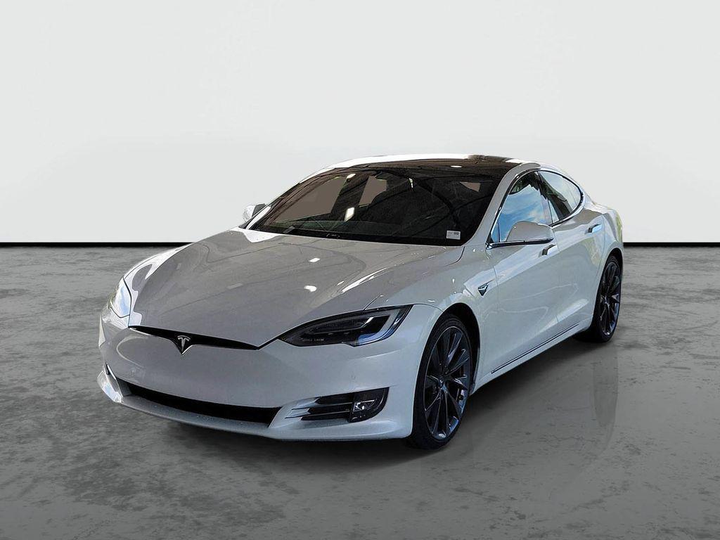 Tesla Model S 2021