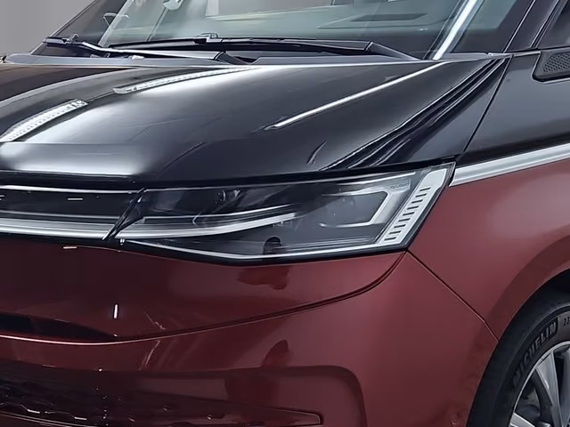 Volkswagen T7 MULTIVAN 2023