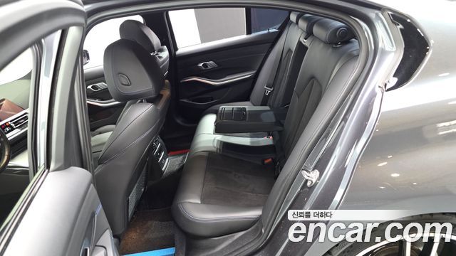 BMW 3 серии 2022