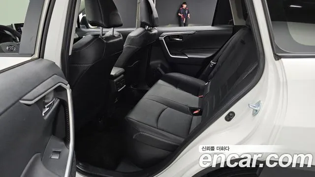Toyota RAV4 2021