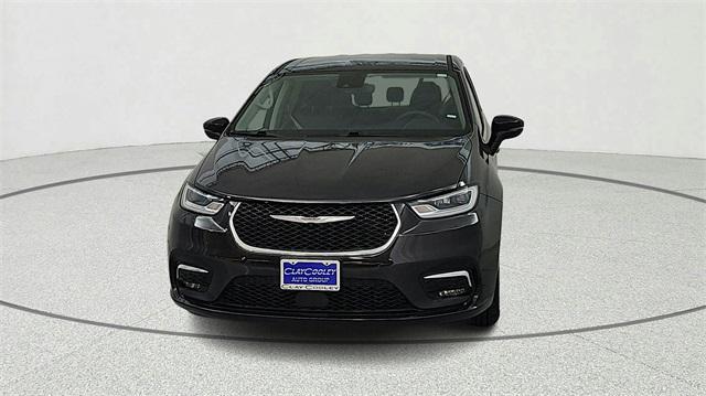 Chrysler Pacifica 2023