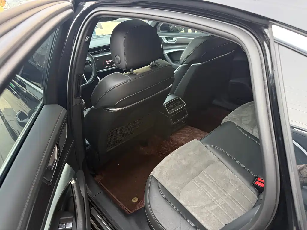 Audi A6 2025