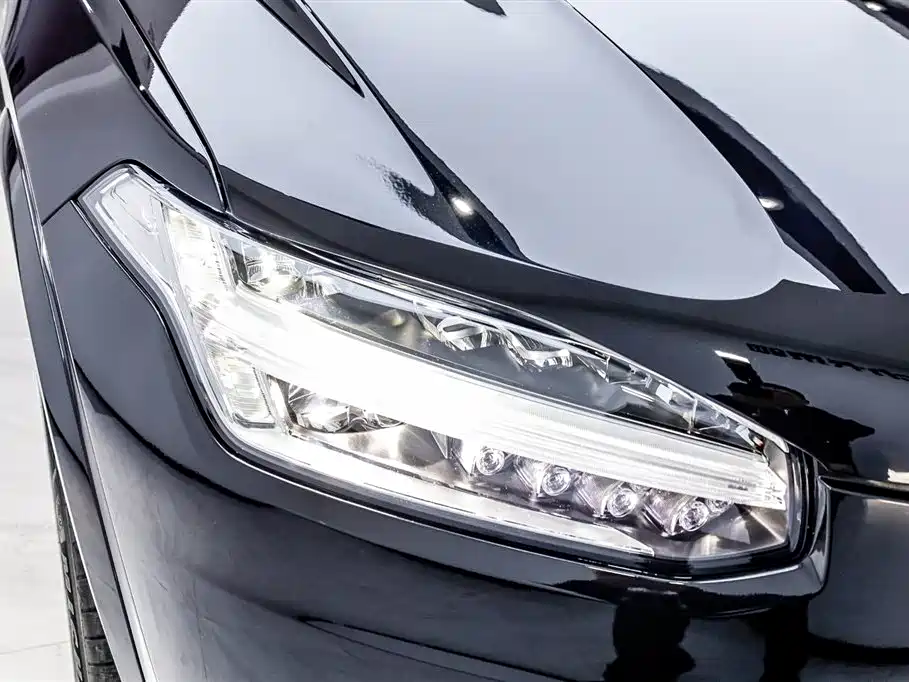 Volvo XC90 2023
