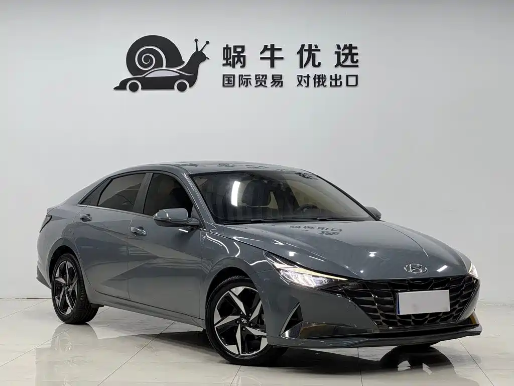 Hyundai Elantra 2022
