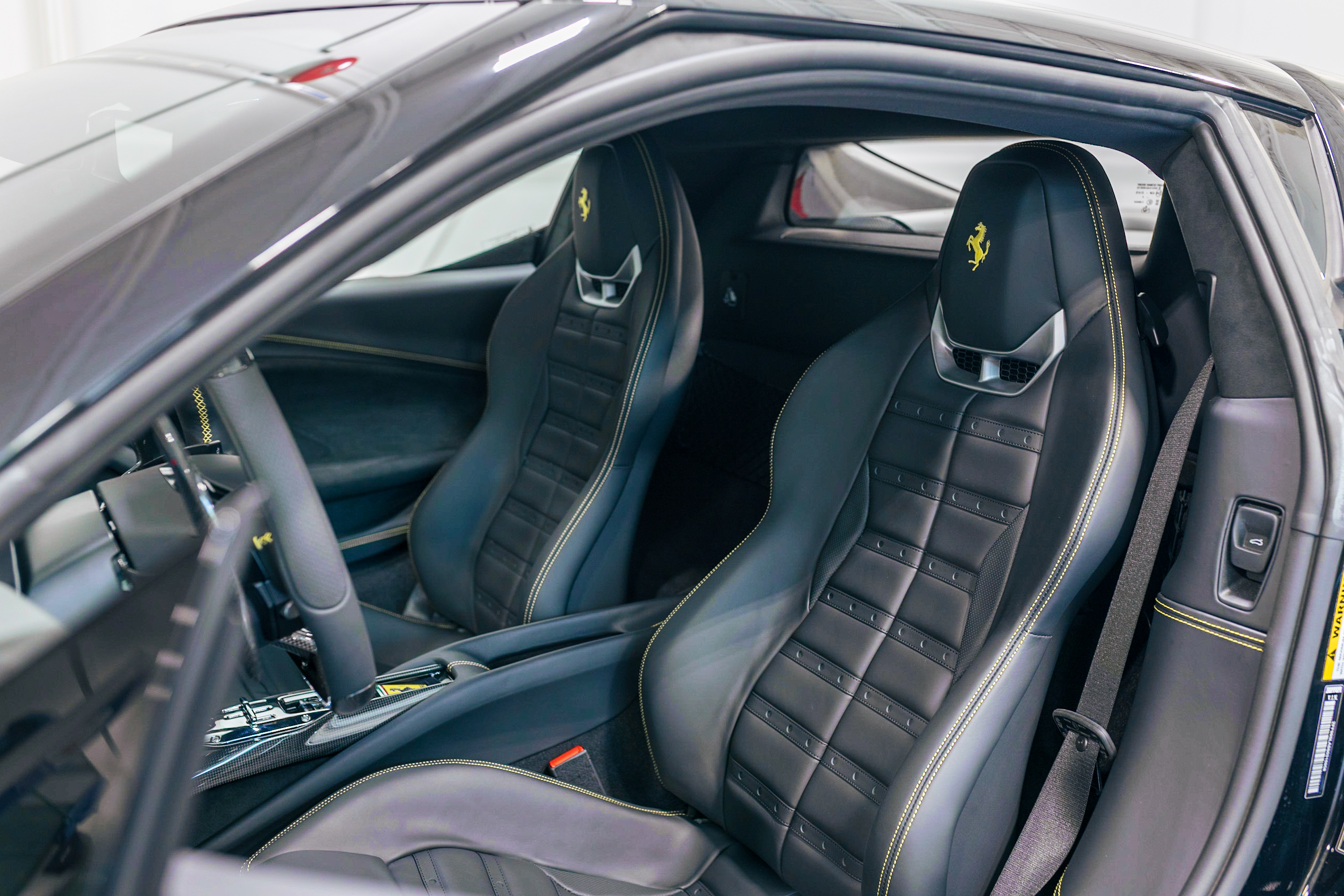 Ferrari 296 GTB 2025