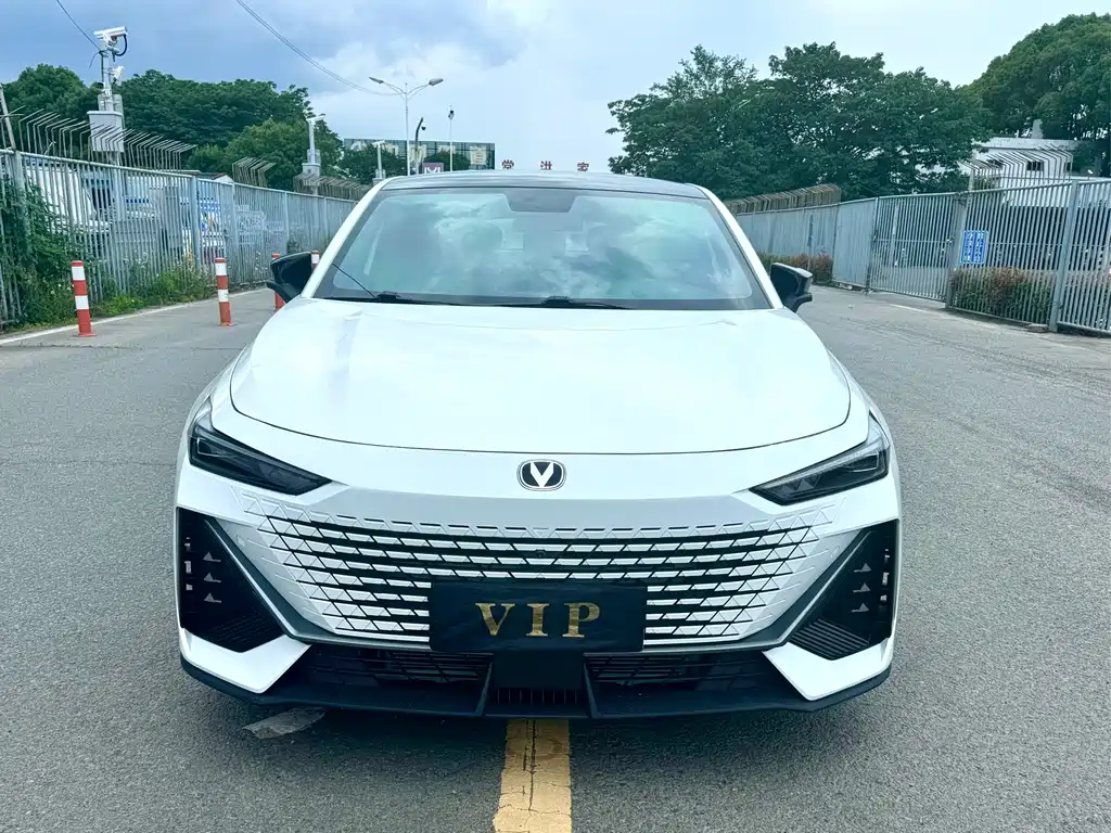 Changan UNI-V 2022