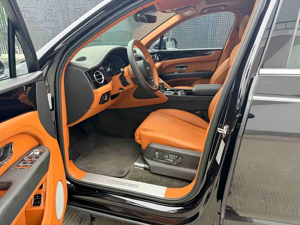 Bentley Bentayga 2023