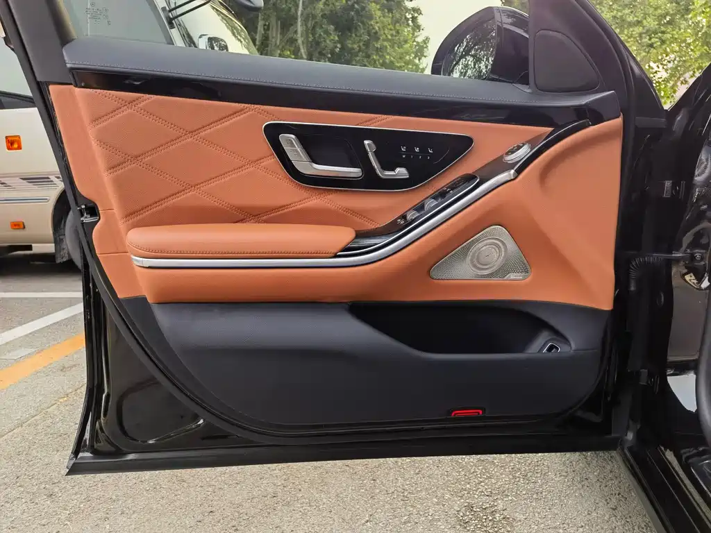 Mercedes-Benz Maybach S-Класс 2021