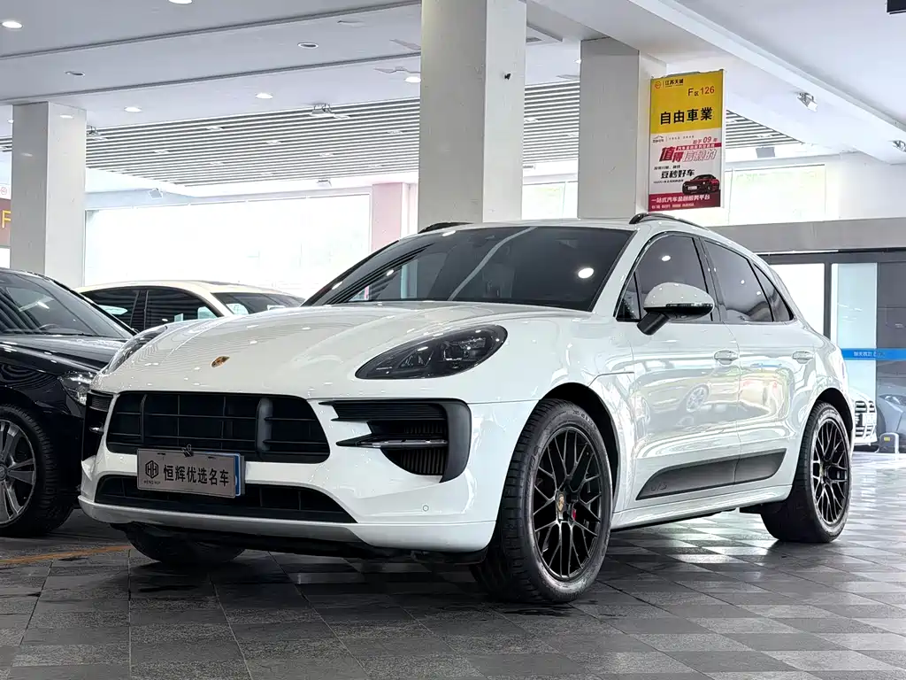 Porsche Macan 2021
