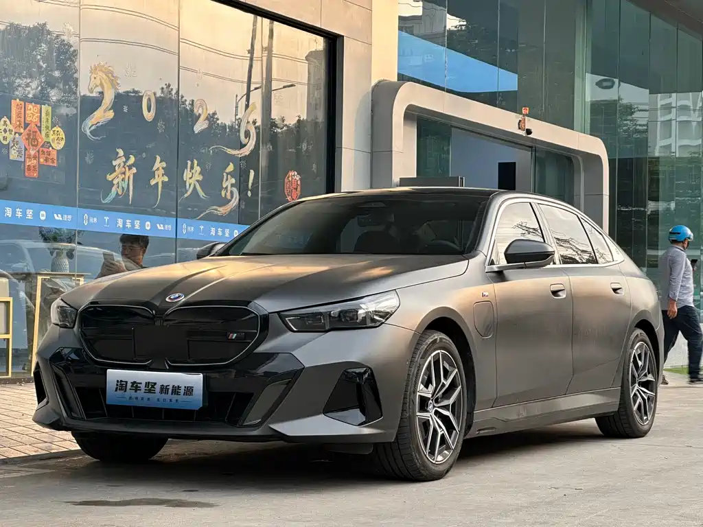 BMW i5 2025