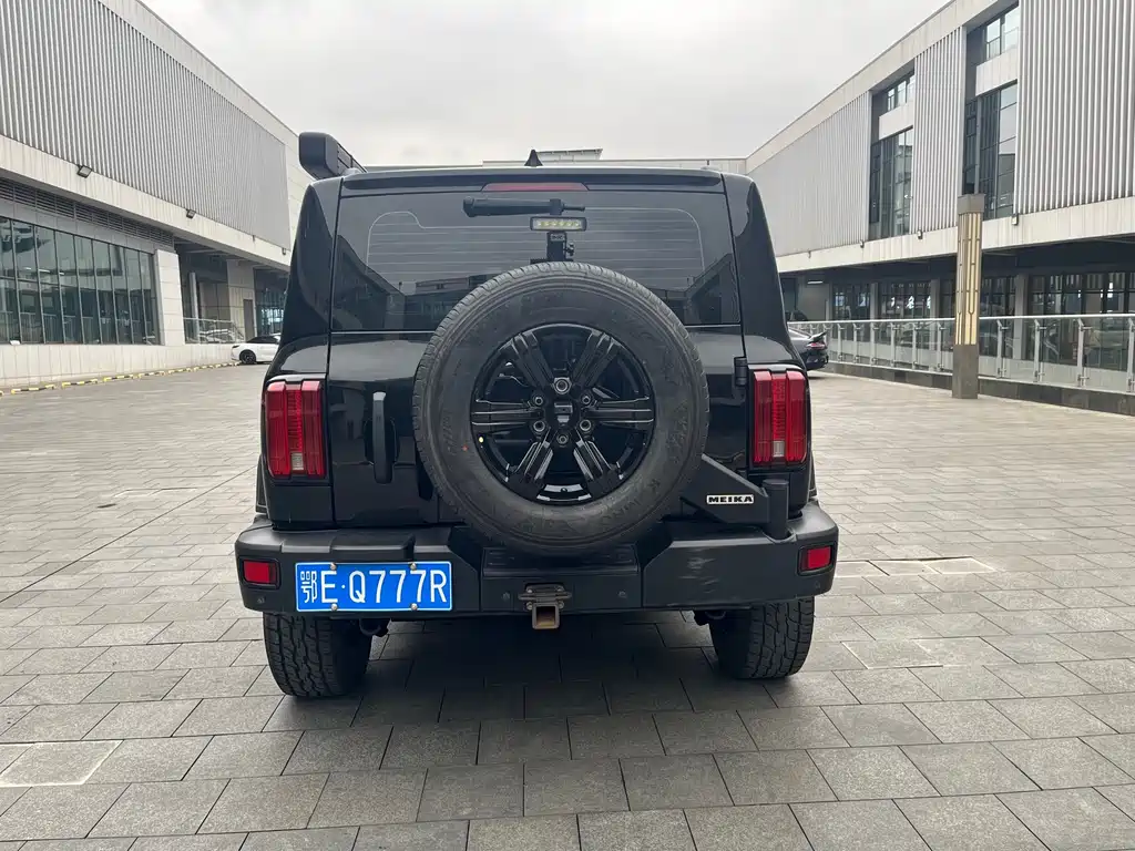Tank 300 2022
