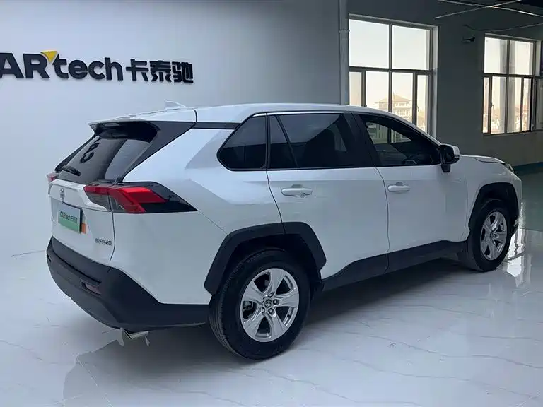 Toyota RAV4 2024