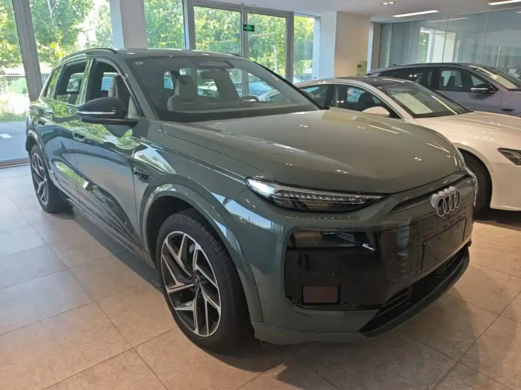 Audi e-tron 2025