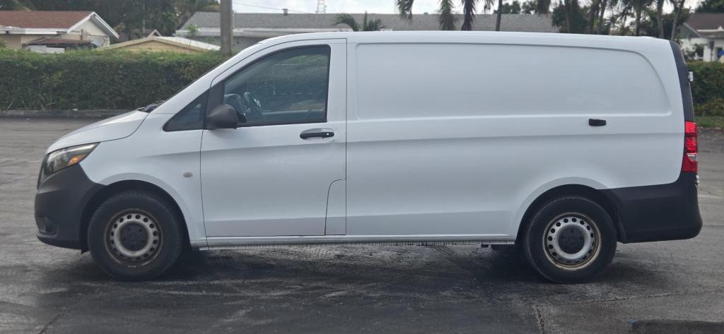 Mercedes-Benz Metris 2021