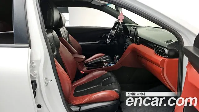 Hyundai Veloster 2020
